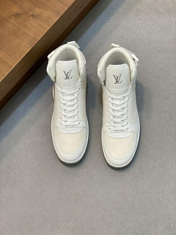Picture of Louis Vuitton Shoes _SKULVsz38-46jyh120513459